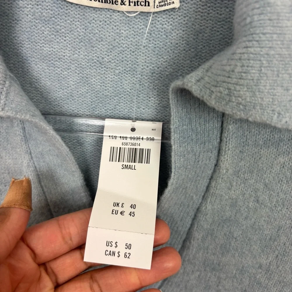 Abercrombie Notch-Neck Sweater Tee Light Blue Size Small - Picture 6 of 8